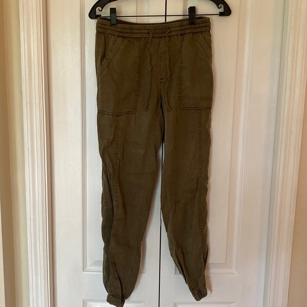 Size XS army green colored joggers purchased from Anthropologie. Lightly used.
